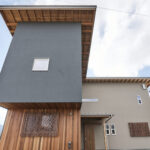 心地よく暮らす、つかず離れずの和モダン二世帯住宅