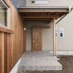 心地よく暮らす、つかず離れずの和モダン二世帯住宅