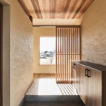 心地よく暮らす、つかず離れずの和モダン二世帯住宅