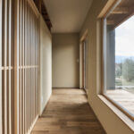 心地よく暮らす、つかず離れずの和モダン二世帯住宅