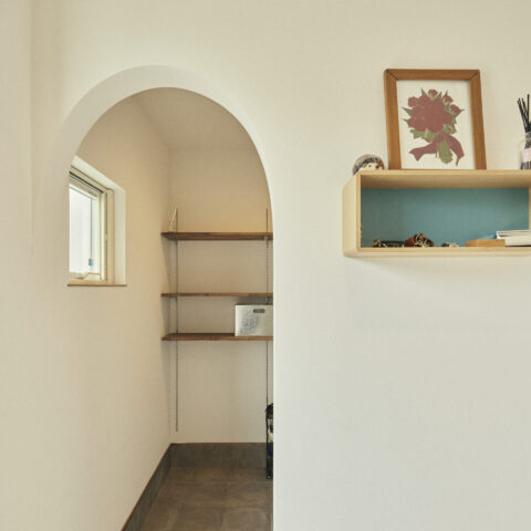 グリーンの外観が目を引く、のびやかな平屋暮らし