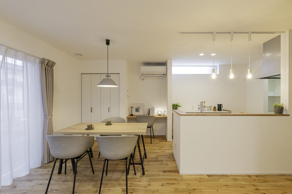 ナチュラル×大人かわいい空間で叶える、家族時間を楽しむ家