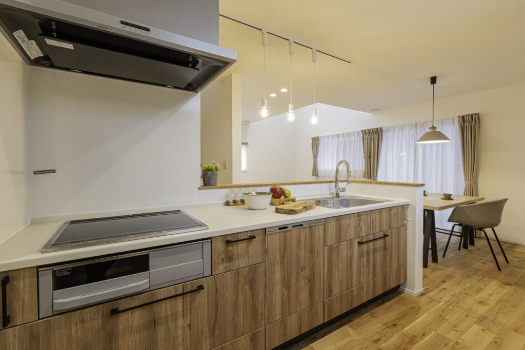 ナチュラル×大人かわいい空間で叶える、家族時間を楽しむ家