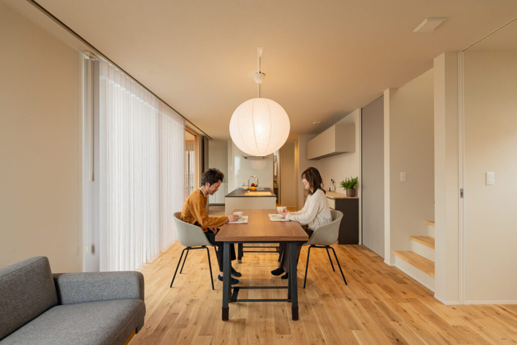 暮らしの変化に寄り添う半平屋の家｜家事ラク動線と和モダンが調和する住まい