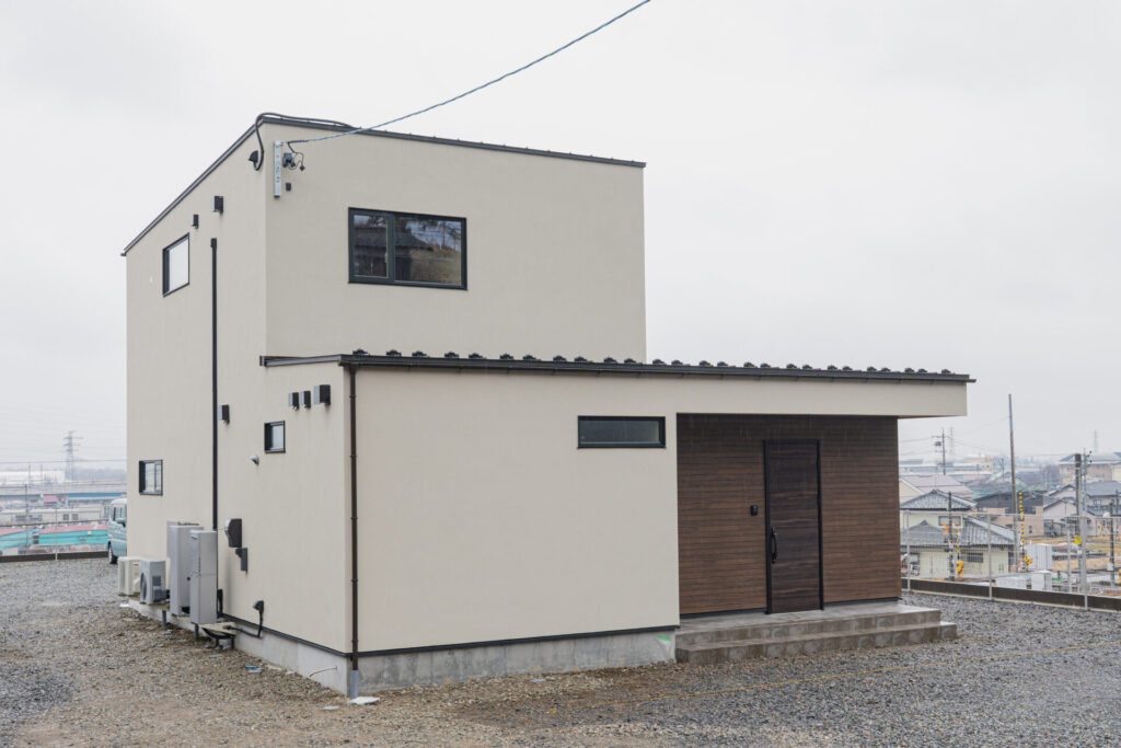 暮らしの変化に寄り添う半平屋の家｜家事ラク動線と和モダンが調和する住まい