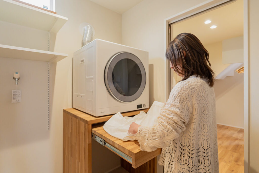 暮らしの変化に寄り添う半平屋の家｜家事ラク動線と和モダンが調和する住まい