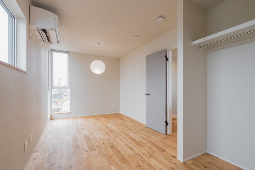 暮らしの変化に寄り添う半平屋の家｜家事ラク動線と和モダンが調和する住まい