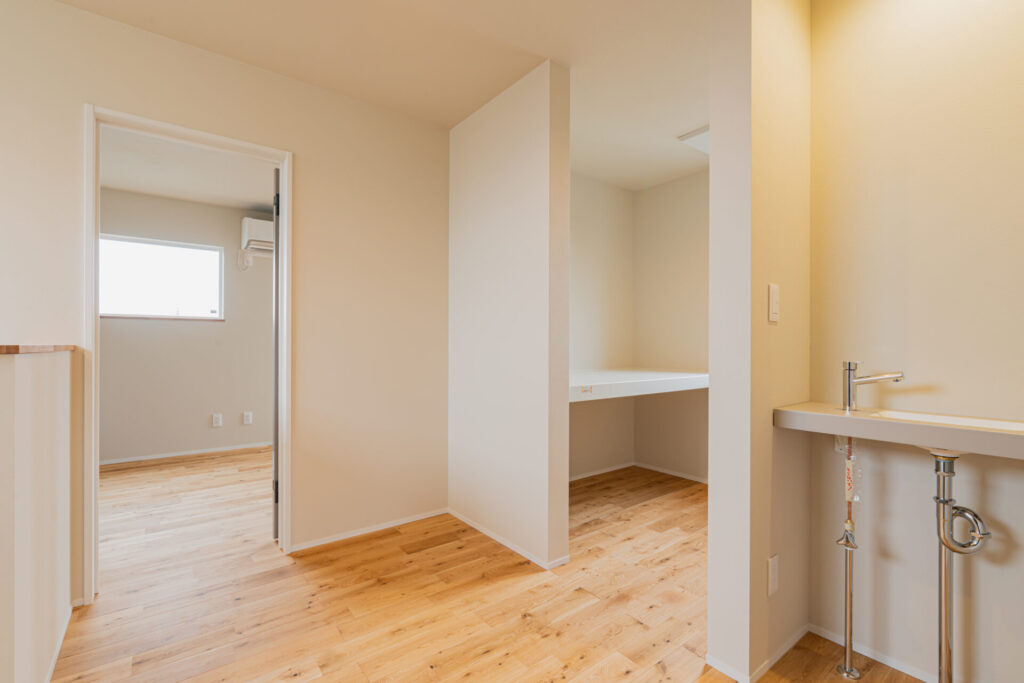 暮らしの変化に寄り添う半平屋の家｜家事ラク動線と和モダンが調和する住まい