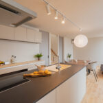 暮らしの変化に寄り添う半平屋の家｜家事ラク動線と和モダンが調和する住まい