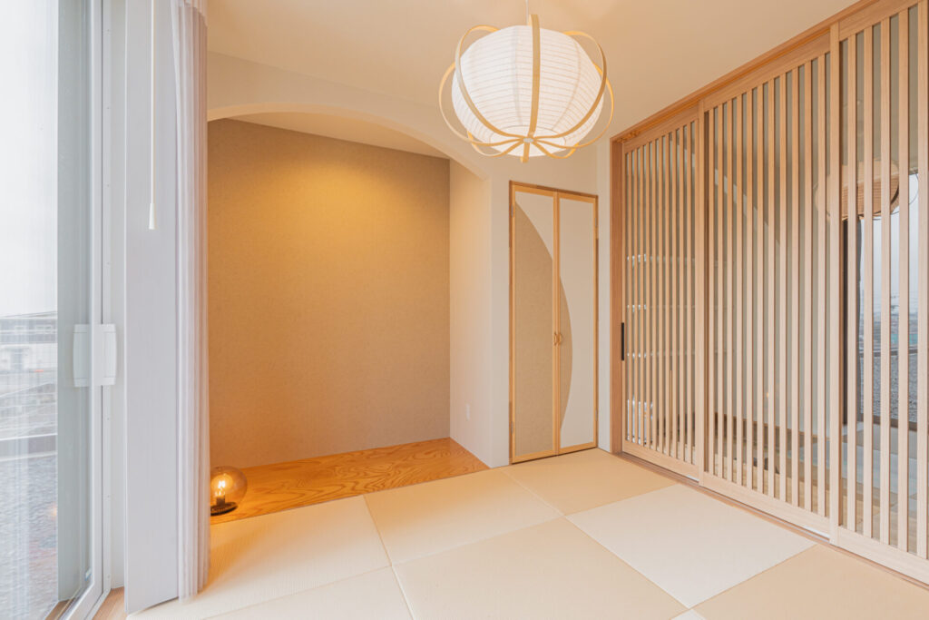 暮らしの変化に寄り添う半平屋の家｜家事ラク動線と和モダンが調和する住まい