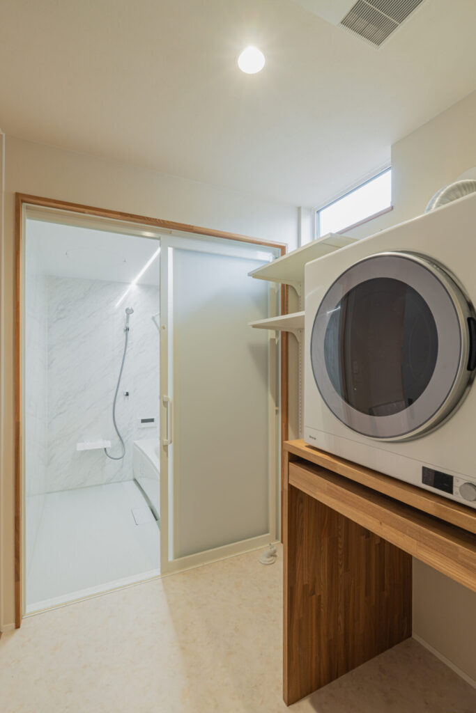 暮らしの変化に寄り添う半平屋の家｜家事ラク動線と和モダンが調和する住まい