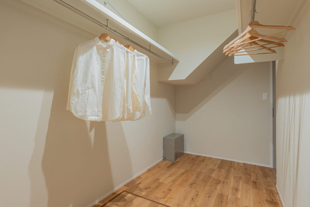 暮らしの変化に寄り添う半平屋の家｜家事ラク動線と和モダンが調和する住まい